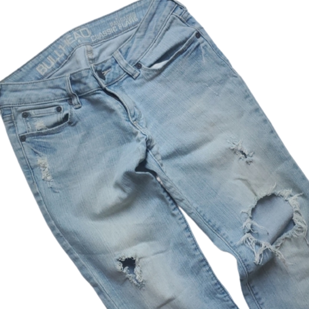 Bullhead Palisades Classic Flare Ripped Jeans-5 Short